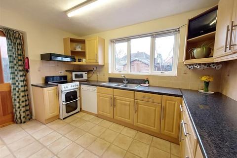 12 Buttermere Road, Stourport-on-severn, DY13 8NX