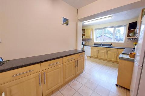 12 Buttermere Road, Stourport-on-severn, DY13 8NX