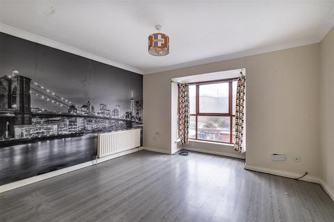 102 Farriers Road, Epsom, KT17 1LR