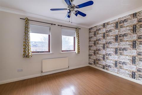 102 Farriers Road, Epsom, KT17 1LR