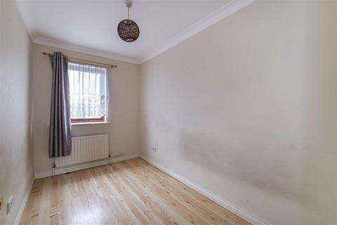 102 Farriers Road, Epsom, KT17 1LR