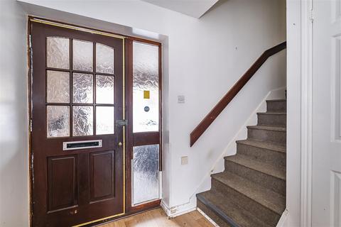 102 Farriers Road, Epsom, KT17 1LR