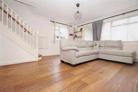 3 bedroom end of terrace house for sale - Linnet Drive, Chelmsford
