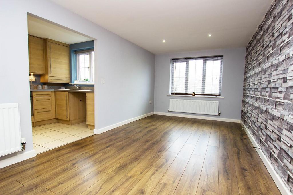 Beckett Court, Darwen, BB3 3BE 2 bed flat £600 pcm (£138 pw)