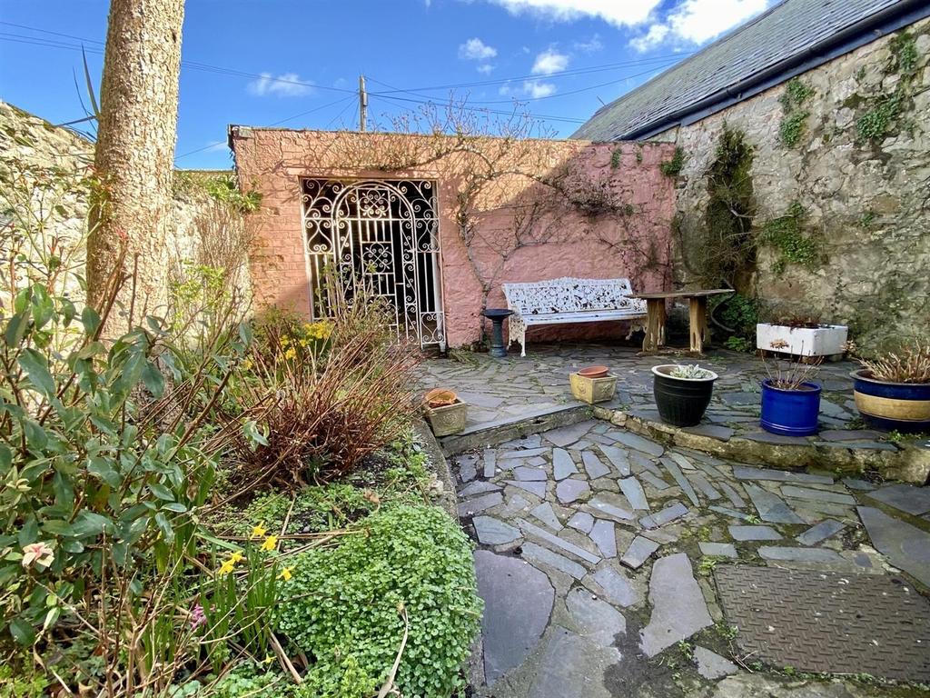 Rear yard.jpeg