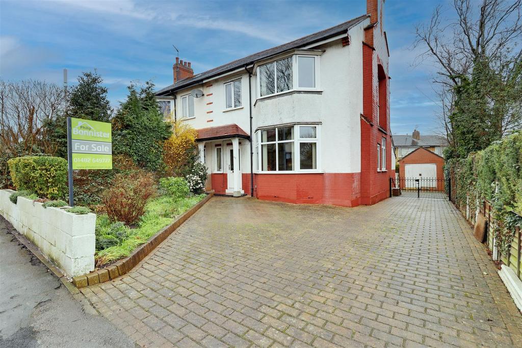 Swanland Road, Hessle 3 bed semidetached house for sale £260,000