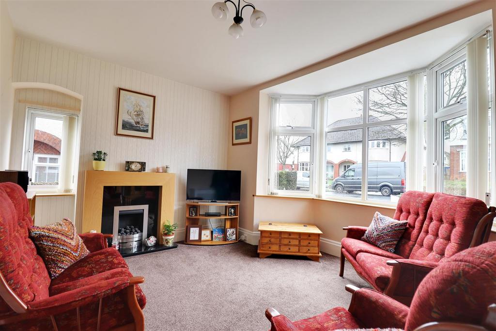 Swanland Road, Hessle 3 bed semidetached house for sale £260,000