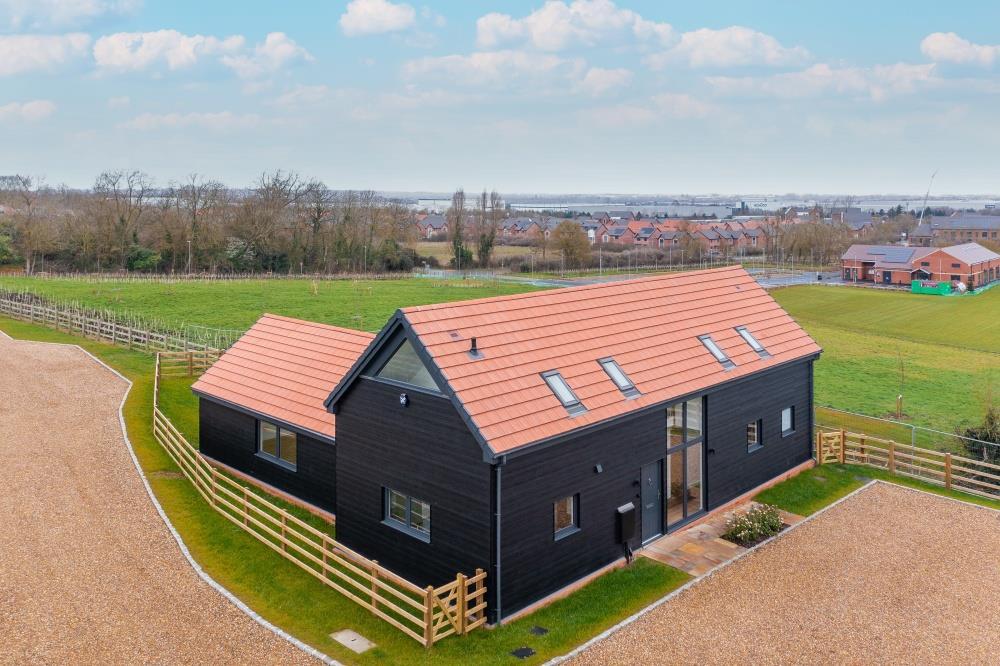 Stockwell Lane, Wavendon, Milton Keynes 4 bed detached house for sale