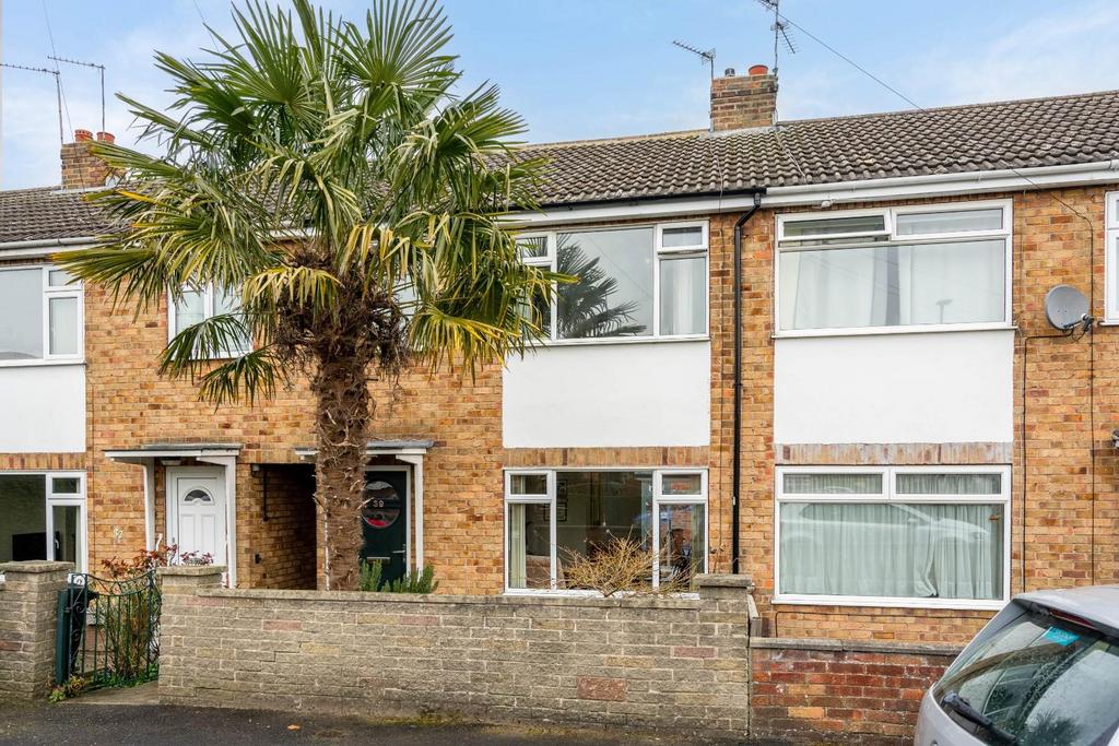 Moorland Road, Fulford, York 3 bed terraced house £315,000