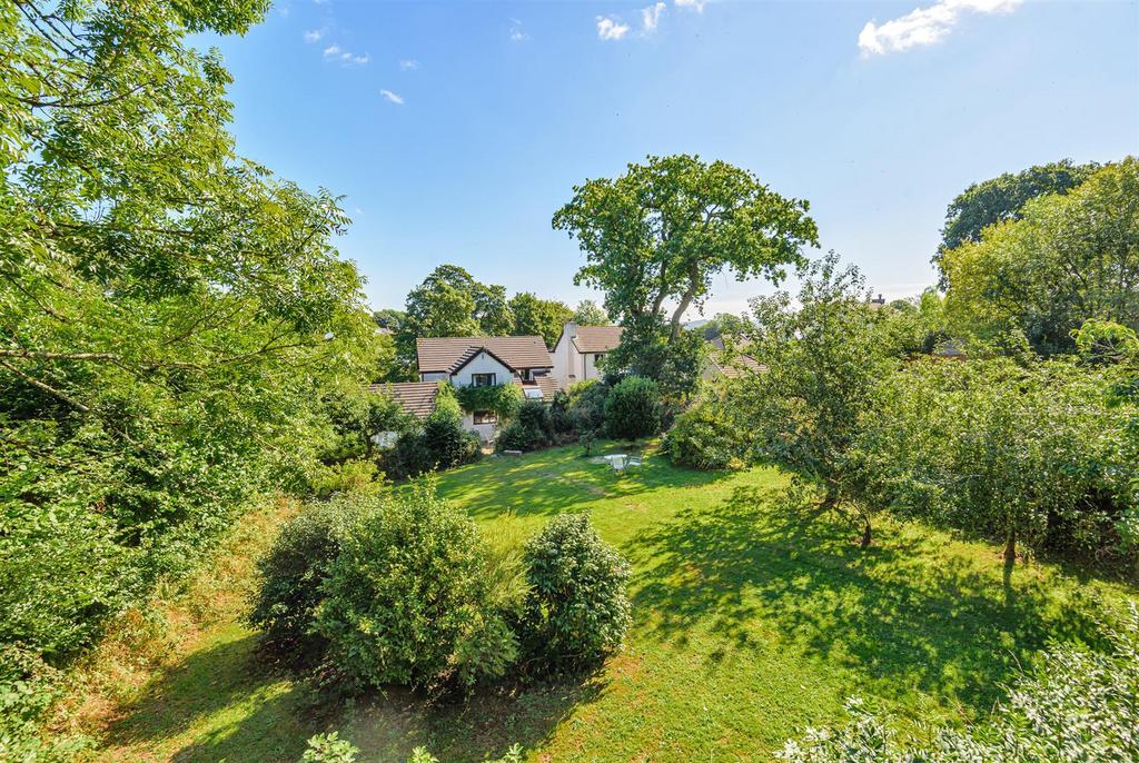 Roland Bailey Gardens, Tavistock 5 bed detached house for sale £530,000