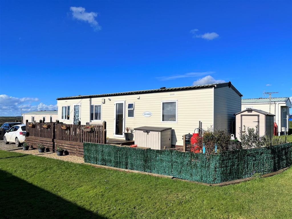 Park Hall Caravan Site, Pen Y Cwm... 2 bed mobile home £27,500