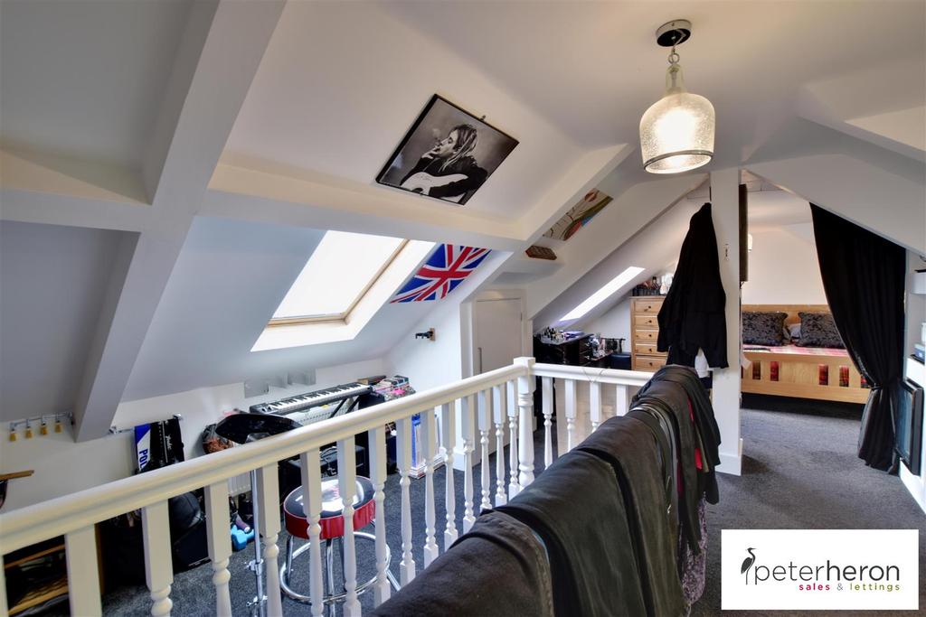Additional Loft Room