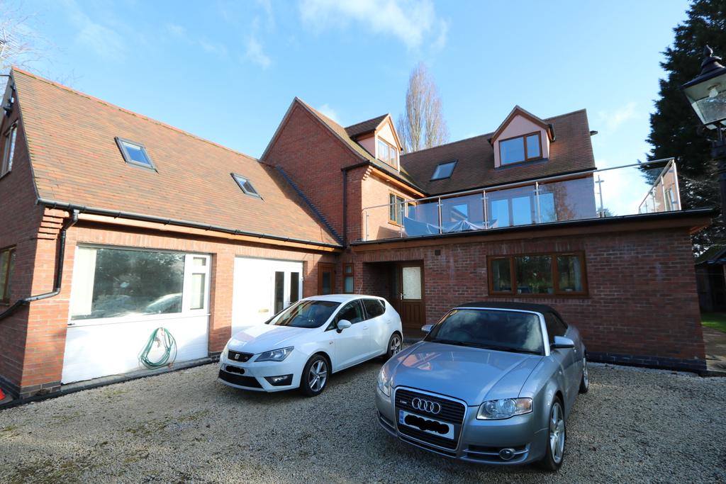 Golf Lane, Whitnash, CV31 Studio £895 pcm (£207 pw)