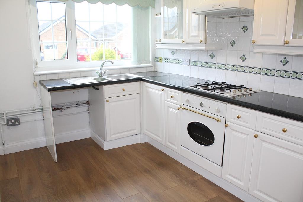 Fitted Kitchen Picture 3