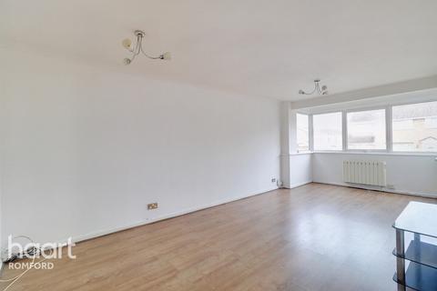 4 Winston Close, Romford, RM7 8LL