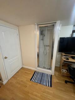 1 bedroom in a house share to rent - Exeter Road, Edmonton