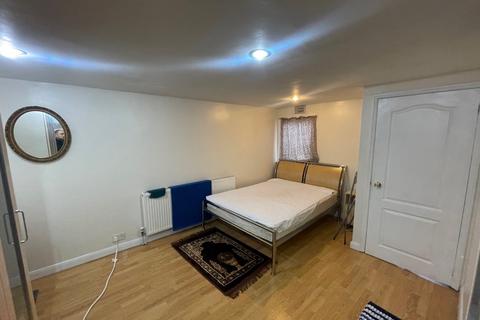1 bedroom in a house share to rent, Exeter Road, Edmonton