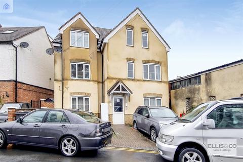 2 bedroom apartment for sale, Sudbury Crescent, Wembley, HA0