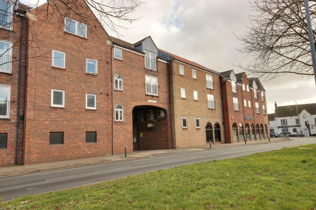 Regal Court Beverley Hu17 7gd 2 Bed Flat For Sale £120 000