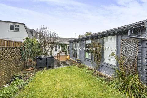 12 Sandpits Road, Croydon, CR0 5HG