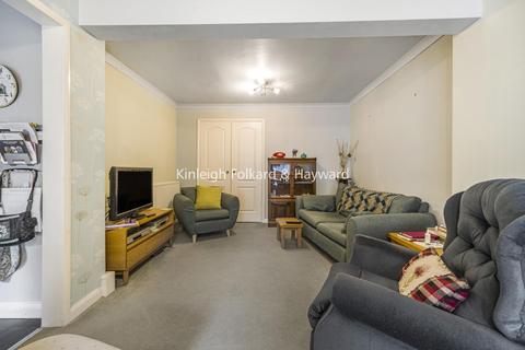 12 Sandpits Road, Croydon, CR0 5HG