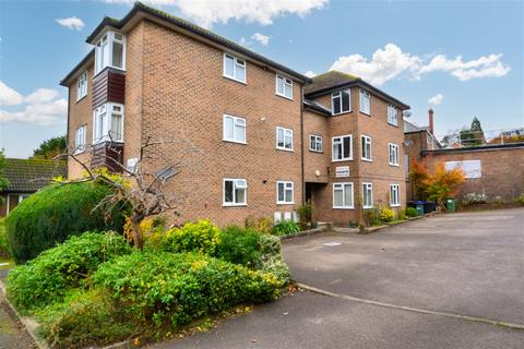 1 bedroom flat to rent, Pulborough, West Sussex, RH20