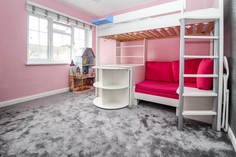 1 Tiptree Close, Hornchurch, RM11 3BD