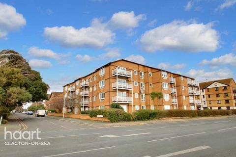 2 bedroom apartment to rent, Connaught Gardens East, Clacton-on-sea