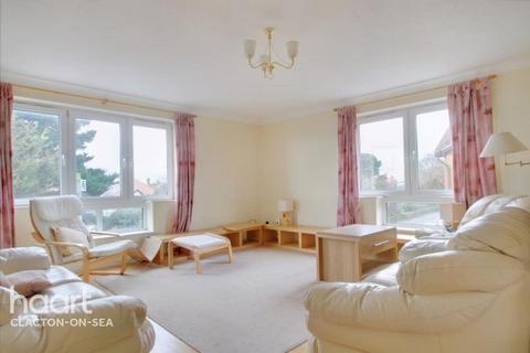 2 bedroom apartment to rent, Connaught Gardens East, Clacton-on-sea