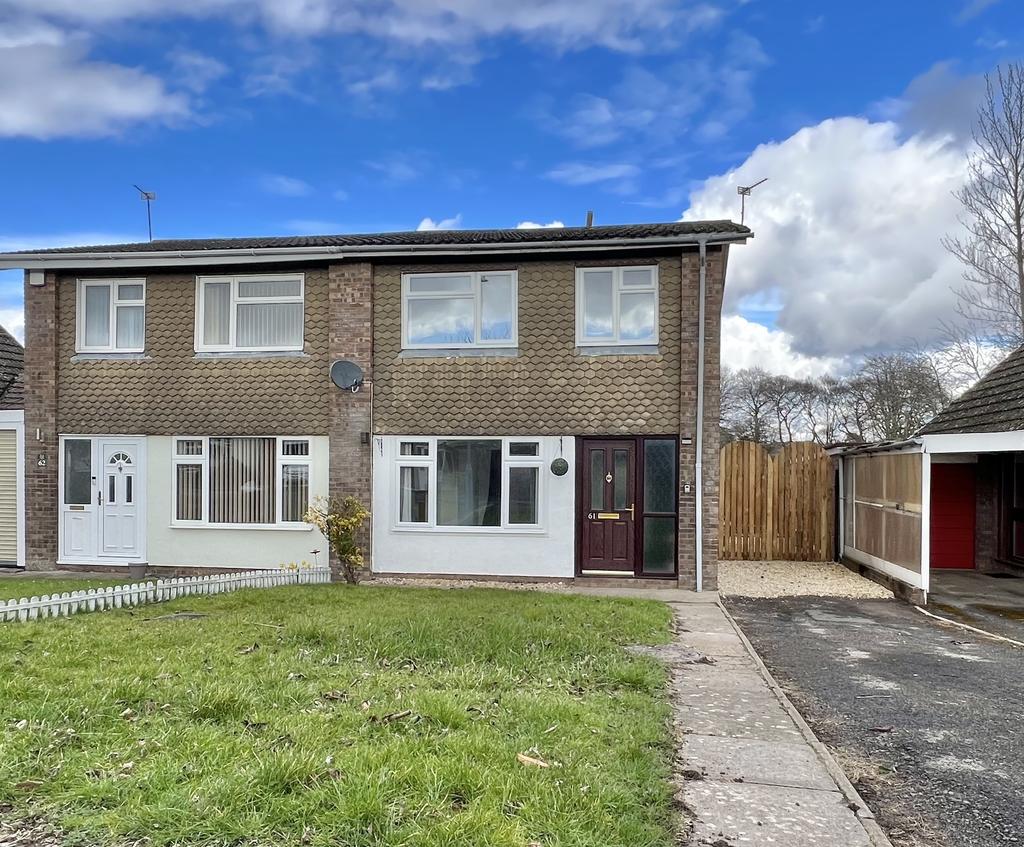 Castle Lea, Caldicot NP26 3 bed semidetached house £1,200 pcm (£277 pw)