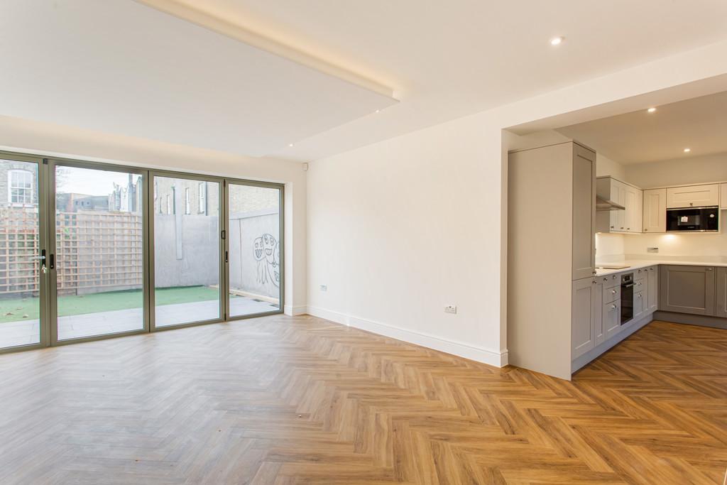 Open-Plan Kitchen/Lounge