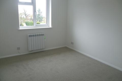 2 bedroom flat to rent, Churchfield Drive, Castle Cary