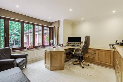Broadwood House Pondfield Lane, Shorne, Gravesend, DA12 3LD