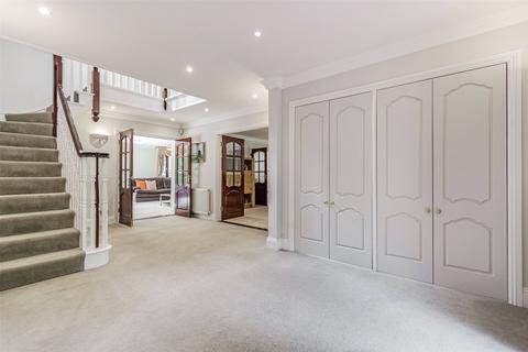 Broadwood House Pondfield Lane, Shorne, Gravesend, DA12 3LD
