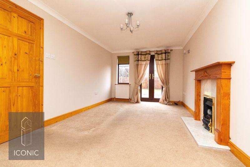 Shakespeare Way, Taverham, Norwich 3 bed detached house £300,000