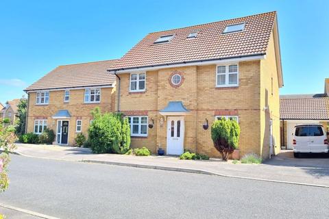 5 bedroom detached house for sale, Magister Drive, Lee-On-The-Solent, PO13