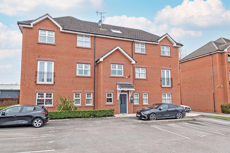1 Victoria Gardens, Kingsway South, Latchford 1 bed flat £95,000