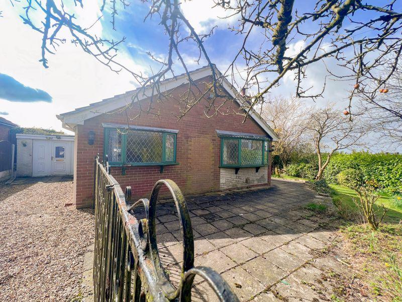 Hillside Close, Biddulph Moor, ST8 7PF 2 bed bungalow £199,950