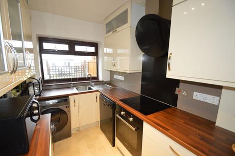3 bedroom semi-detached house to rent, Elsa Road, Welling, DA16