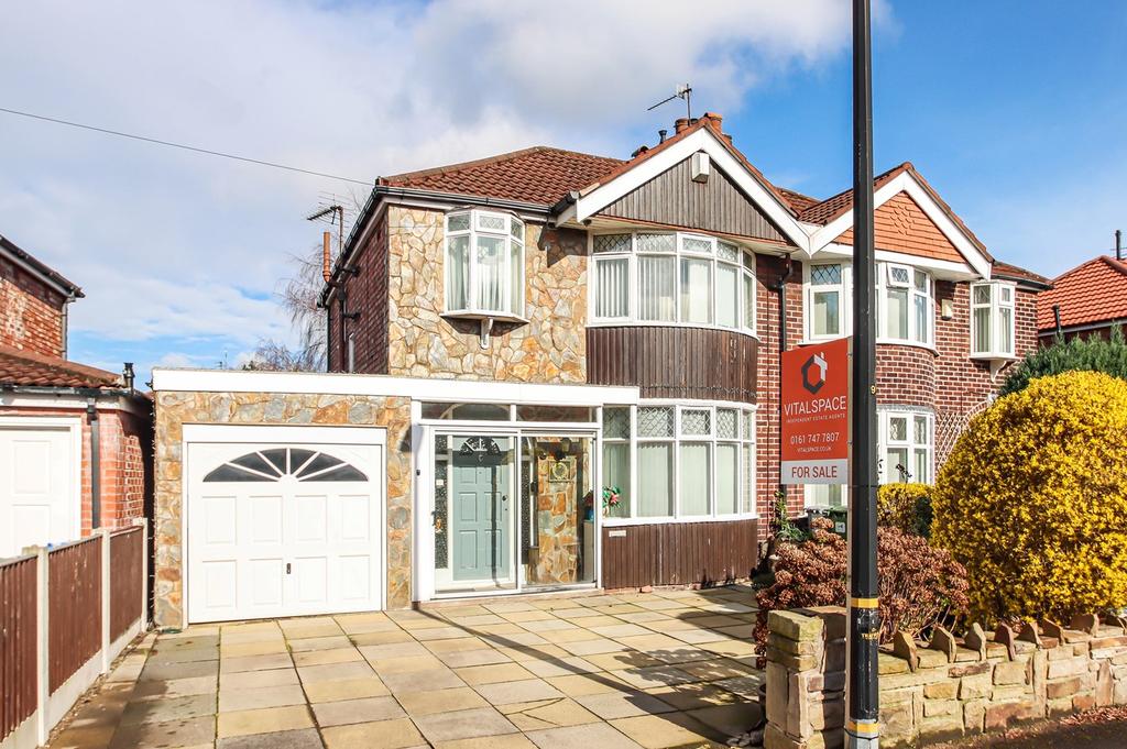 Kirkstall Road, Davyhulme... 3 bed semidetached house £350,000