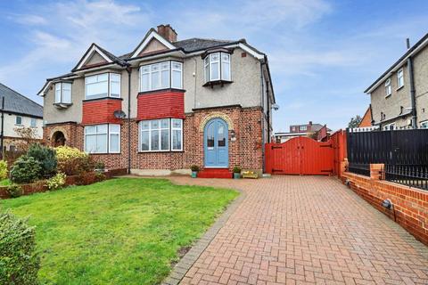 65 Restons Crescent, London, SE9 2JD