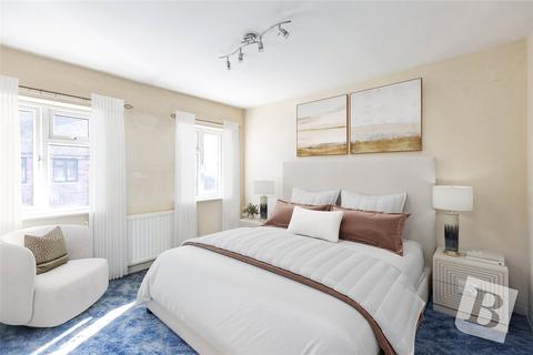 3 bedroom semi-detached house for sale - Lenthall Avenue, Grays, Essex, RM17