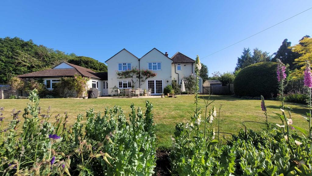 Manor Lane, Bredons Norton, Tewkesbury, Gloucestershire 5 bed detached