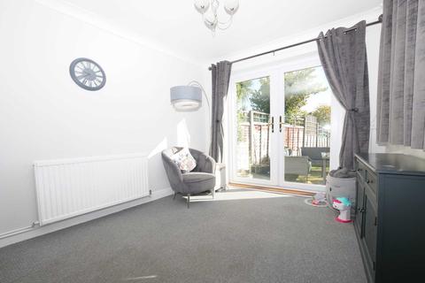 40 Holcombe Crescent, Ipswich, IP2 9QL