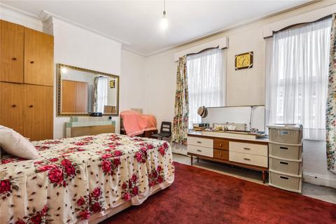 3 bedroom terraced house for sale - Vespan Road, London, W12