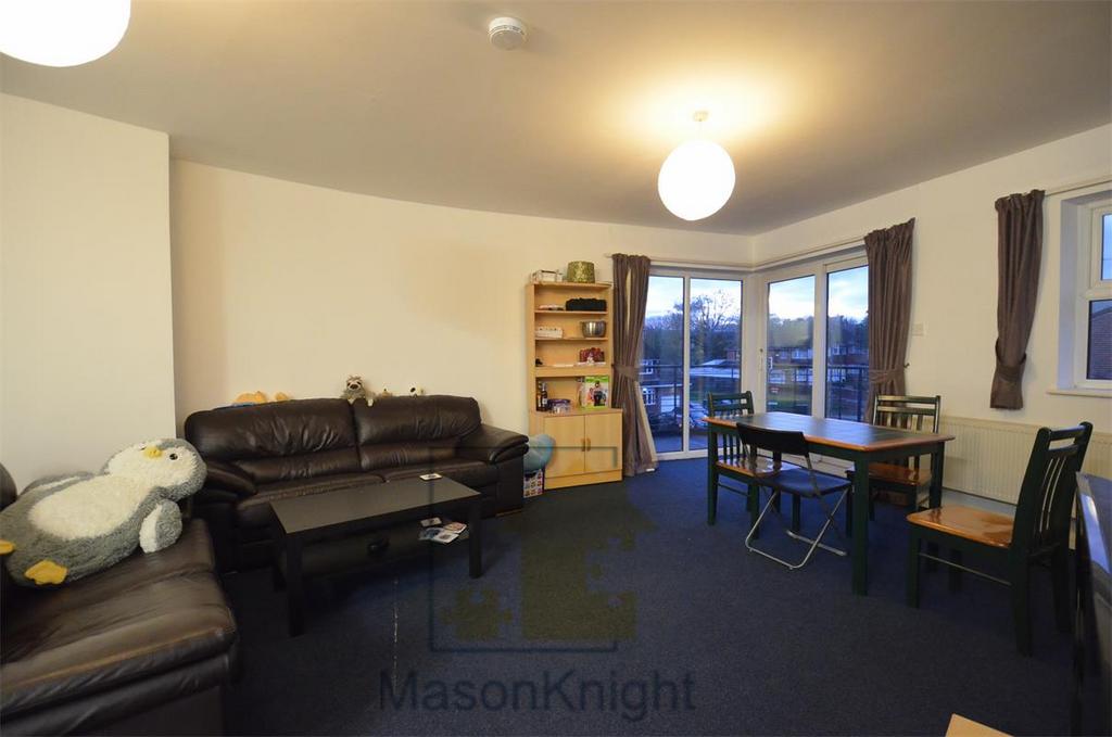 St. Stephens Court, Selly Oak... 4 bed apartment £1,607 pcm (£371 pw)