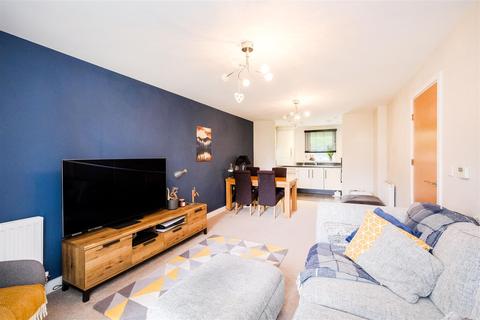 2 bedroom ground floor flat for sale - Shingly Place, North Chingford