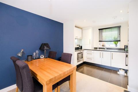 2 bedroom ground floor flat for sale - Shingly Place, North Chingford