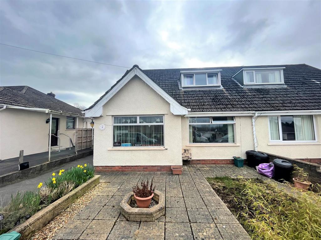 St. Peters Avenue, Fforestfach, Swansea 3 bed semidetached bungalow
