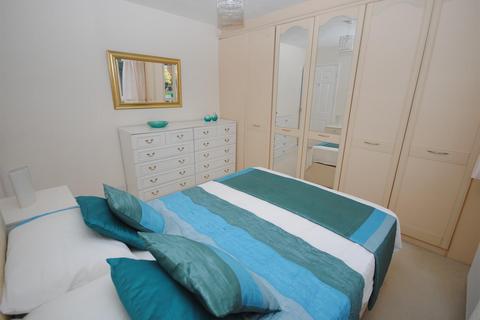 176 Sandgate Drive, Kippax, Leeds, LS25 7QR